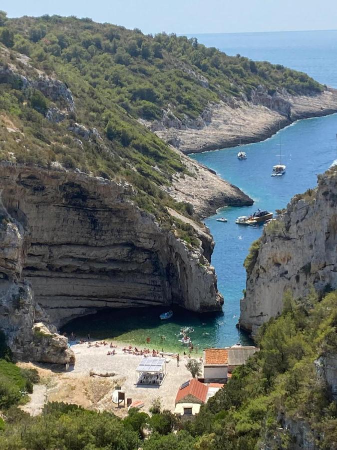 Holiday Home Stiniva Vis Buitenkant foto