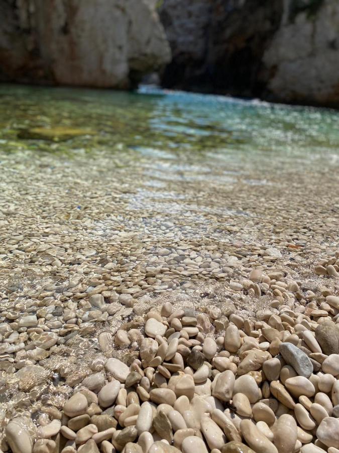Holiday Home Stiniva Vis Buitenkant foto
