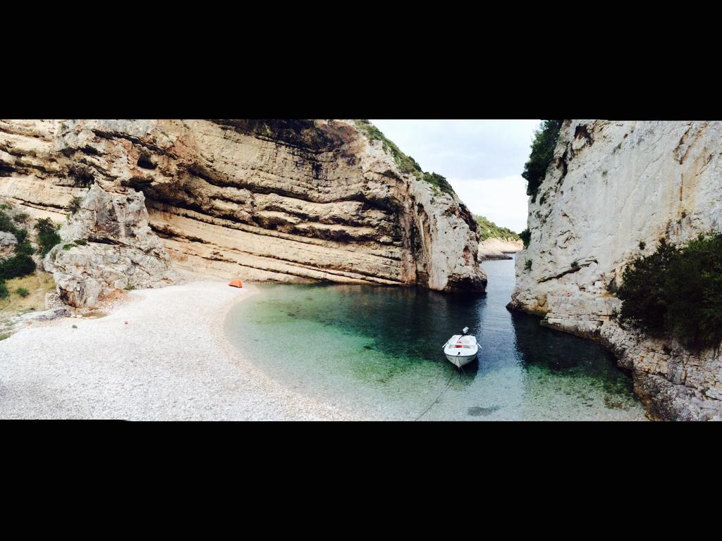 Holiday Home Stiniva Vis Buitenkant foto